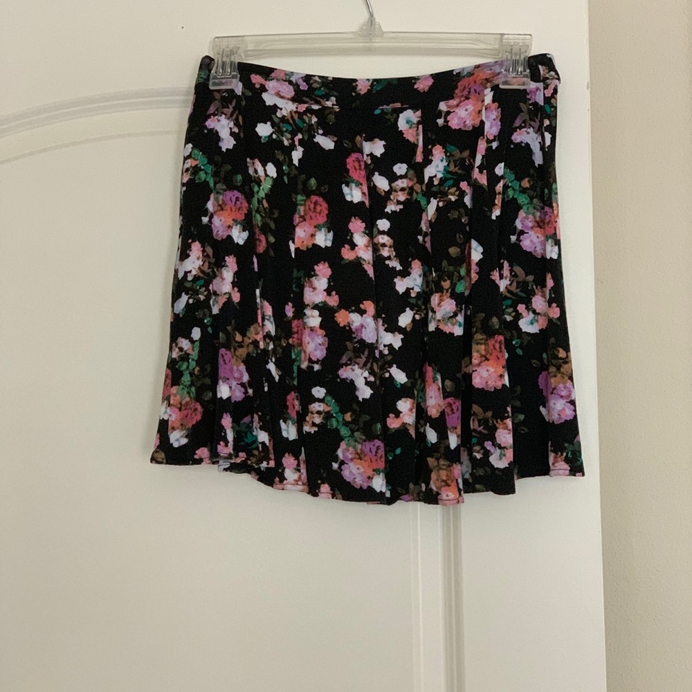 Floral mini skirt